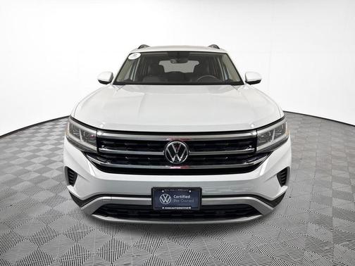 Pure White 2023 Volkswagen Atlas 2.0T SE w/Technology 4MOTION