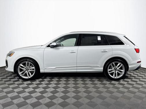 2025 Audi Q7 55 Premium Plus