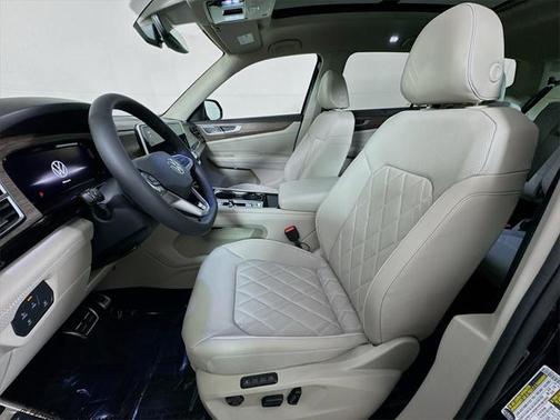 2025 Volkswagen Atlas 2.0T SEL Premium R-Line 4MOTION