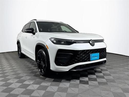 2025 Volkswagen Tiguan 2.0T SE R-Line Black 4MOTION