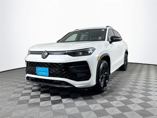 2025 Volkswagen Tiguan 2.0T SE R-Line Black 4MOTION