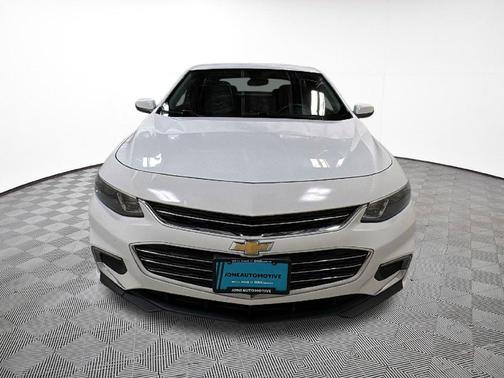 Summit White 2017 Chevrolet Malibu 1LT