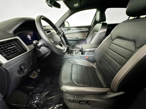 2023 Volkswagen Atlas Cross Sport 3.6L V6 SEL Premium R-Line
