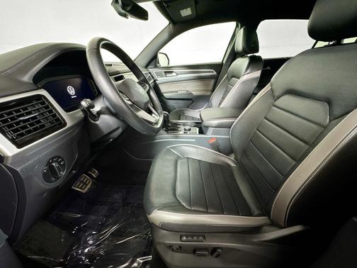 2023 Volkswagen Atlas Cross Sport 3.6L V6 SEL Premium R-Line