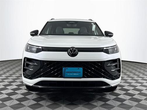 2025 Volkswagen Tiguan 2.0T SE R-Line Black 4MOTION