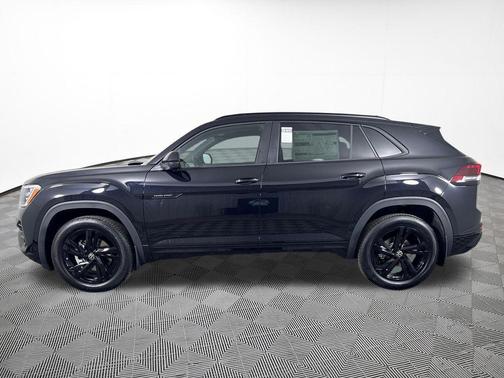 deep black pearl 2026 Volkswagen Atlas Cross Sport 2.0T SEL
