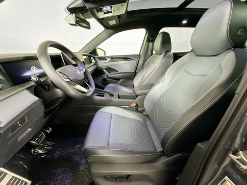 2026 Volkswagen Tiguan 2.0T SE R-Line Black 4MOTION