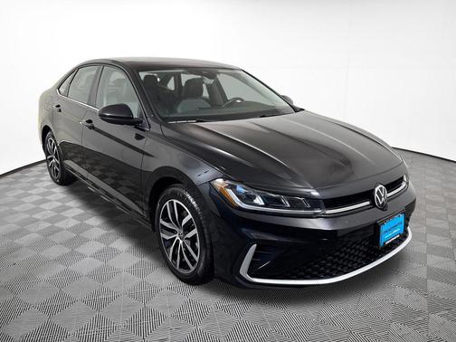 Deep Black Pearl 2025 Volkswagen Jetta 1.5T SE