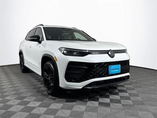 2025 Volkswagen Tiguan 2.0T SE R-Line Black 4MOTION