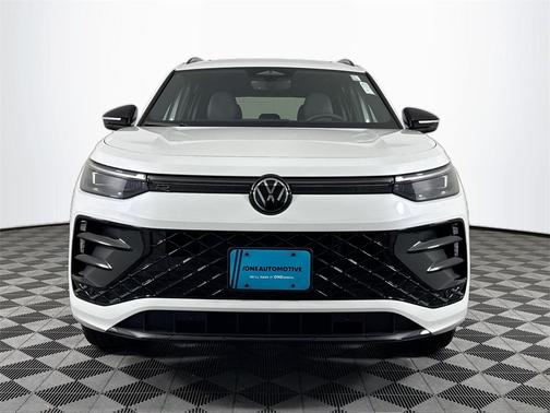 2025 Volkswagen Tiguan 2.0T SE R-Line Black 4MOTION