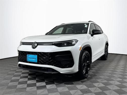 2025 Volkswagen Tiguan 2.0T SE R-Line Black 4MOTION