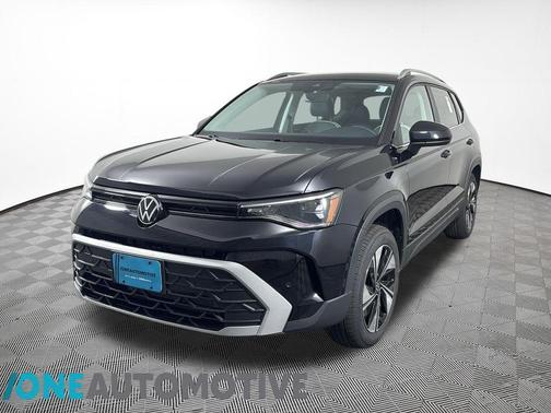 Deep Black Pearl 2026 Volkswagen Taos SE
