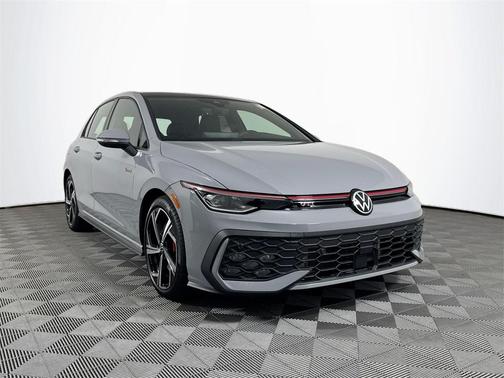 2025 Volkswagen Golf GTI 2.0T SE DSG