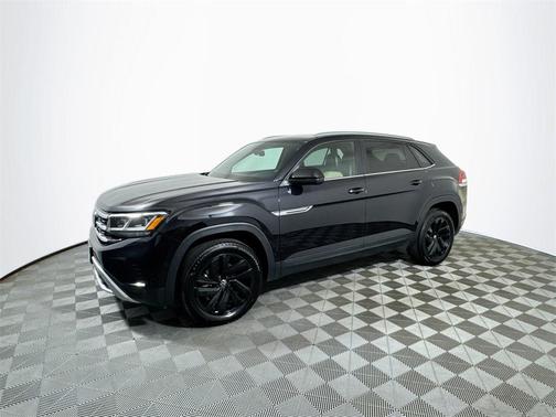 2022 Volkswagen Atlas Cross Sport 2.0T SE w/Technology 4MOTION