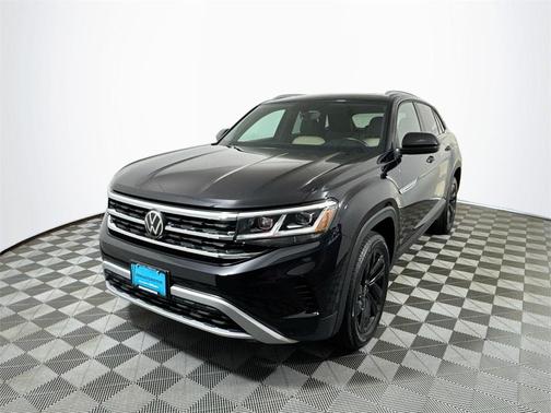 2022 Volkswagen Atlas Cross Sport 2.0T SE w/Technology 4MOTION