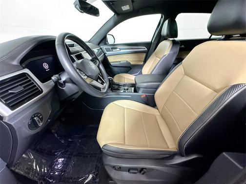 2022 Volkswagen Atlas Cross Sport 2.0T SE w/Technology 4MOTION