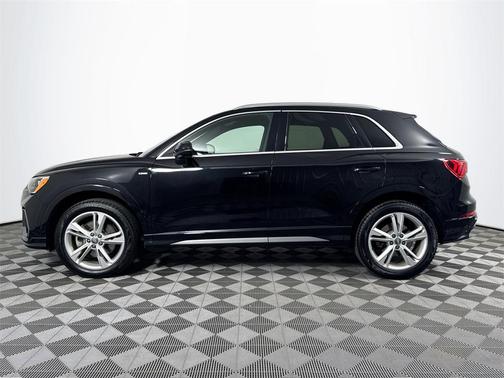 2021 Audi Q3 45 S line Premium