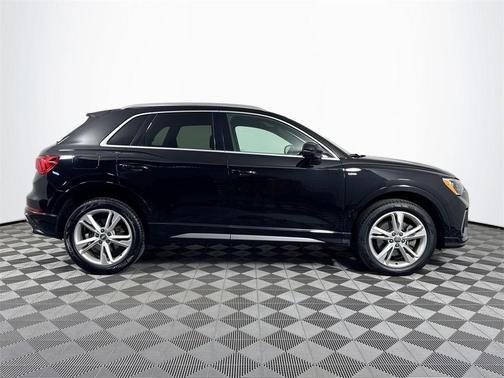 2021 Audi Q3 45 S line Premium