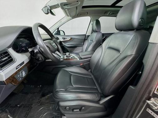 2019 Audi Q7 45 Premium Plus