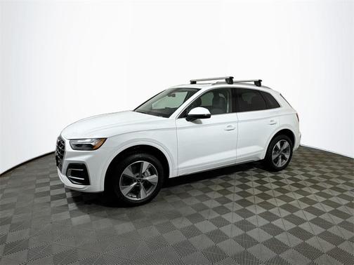 2023 Audi Q5 40 Premium Plus