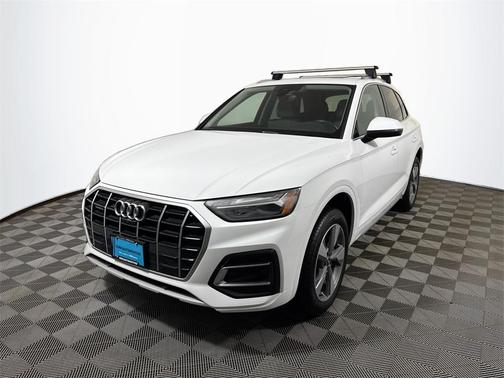2023 Audi Q5 40 Premium Plus