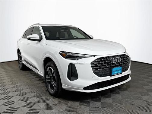 2025 Audi Q5 Premium TFSI quattro S tronic