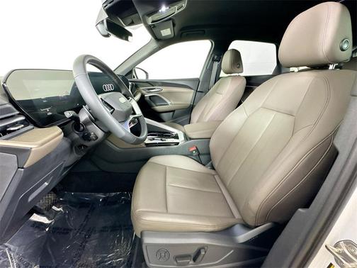 2025 Audi Q5 Premium TFSI quattro S tronic