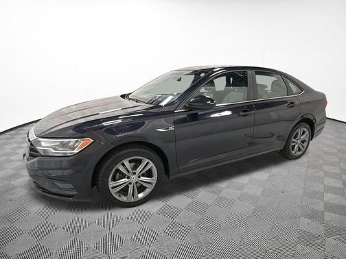 Deep Black 2019 Volkswagen Jetta 1.4T R-Line