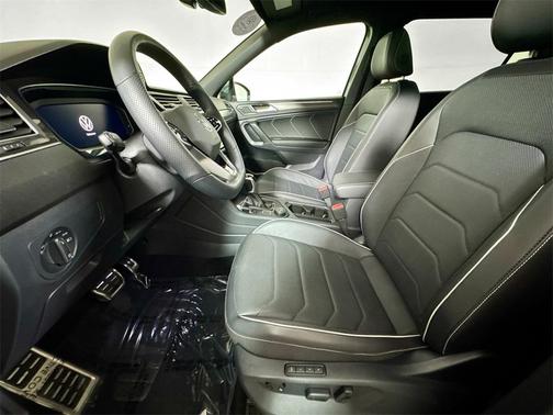 2024 Volkswagen Tiguan 2.0T SEL R-Line 4MOTION