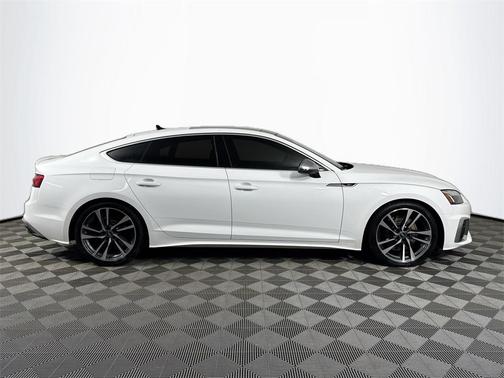 2022 Audi S5 Premium Plus TFSI quattro Tiptronic