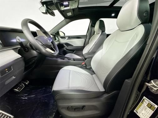 2025 Volkswagen Tiguan 2.0T SE R-Line Black 4MOTION