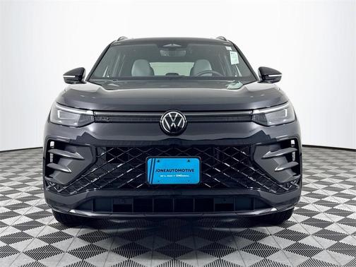 2025 Volkswagen Tiguan 2.0T SE R-Line Black 4MOTION