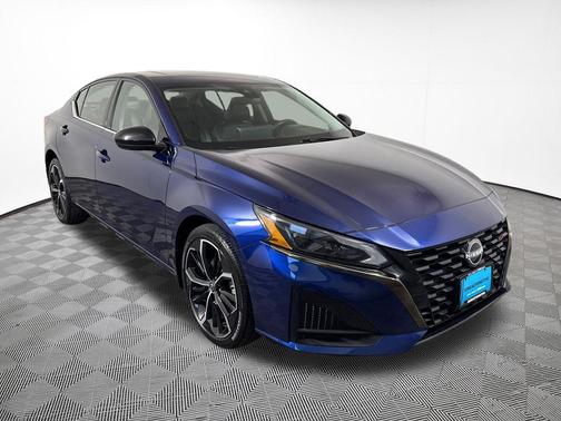 Deep Blue Pearl 2023 Nissan Altima SR Intelligent AWD