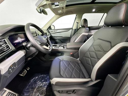 2026 Volkswagen Atlas Peak Edition