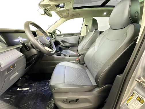 2025 Volkswagen Tiguan 2.0T SE 4MOTION