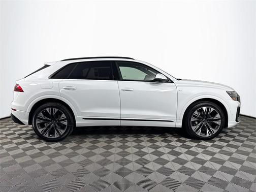 2026 Audi Q8 55 Premium Plus