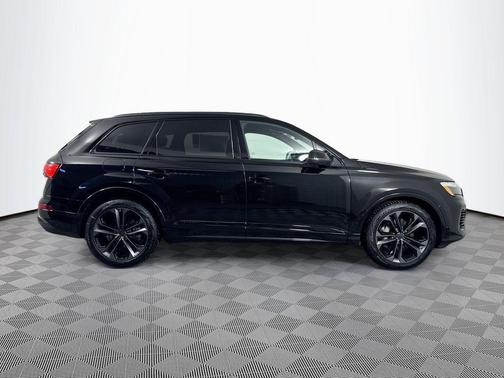 Mythos Black Metallic 2026 Audi Q7 55 Premium Plus
