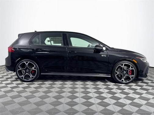2025 Volkswagen Golf GTI 2.0T S DSG