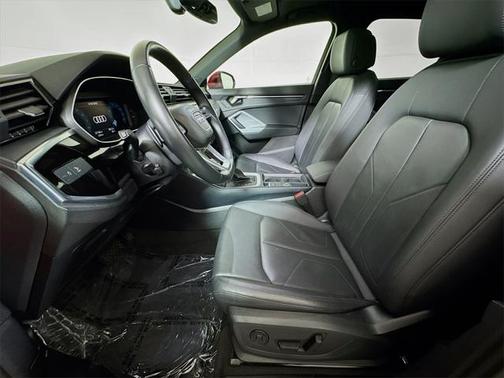 2024 Audi Q3 Premium 45 TFSI S line quattro Tiptronic