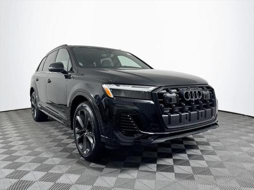 2025 Audi Q7 55 Premium Plus