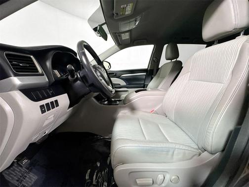 2014 Toyota Highlander LE Plus