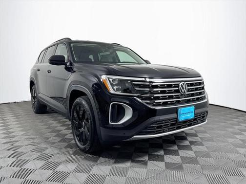 2025 Volkswagen Atlas 2.0T SE w/Technology 4MOTION