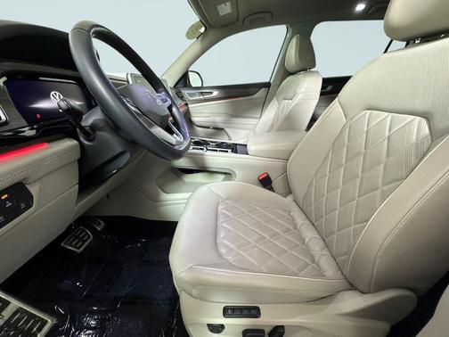 Opal White 2024 Volkswagen Atlas 2.0T SEL Premium R-Line 4MOTION