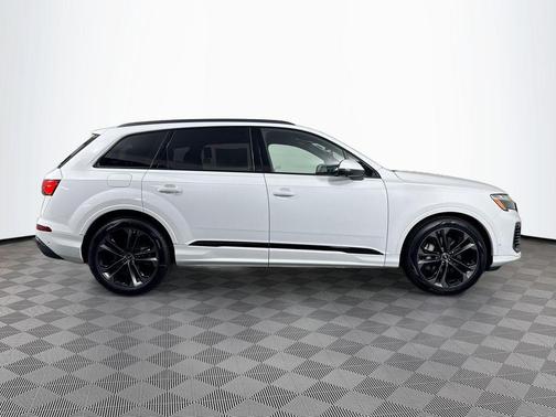 White 2025 Audi Q7 55 Prestige
