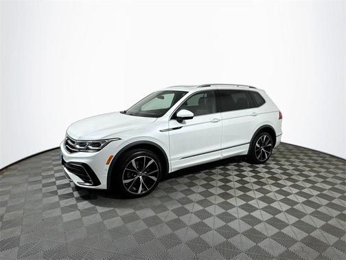 2022 Volkswagen Tiguan 2.0T SEL R-Line 4MOTION