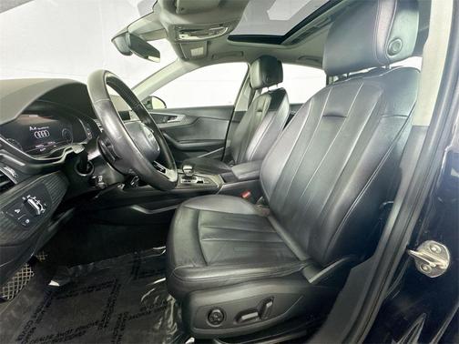 2017 Audi A4 Season of Audi Premium