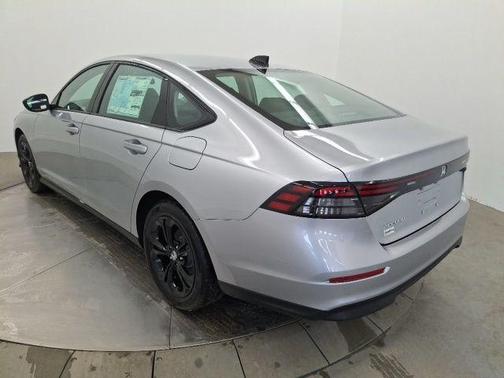 Solar Silver Metallic 2025 Honda Accord SE