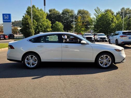 2025 Honda Accord LX 1.5T