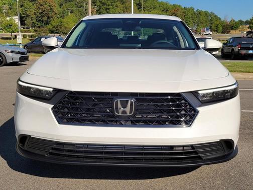 2025 Honda Accord LX 1.5T