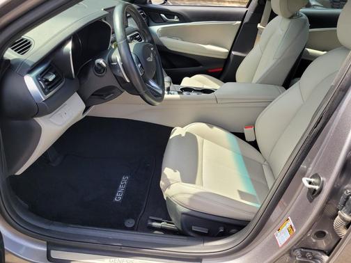 2023 Genesis G70 2.0T RWD